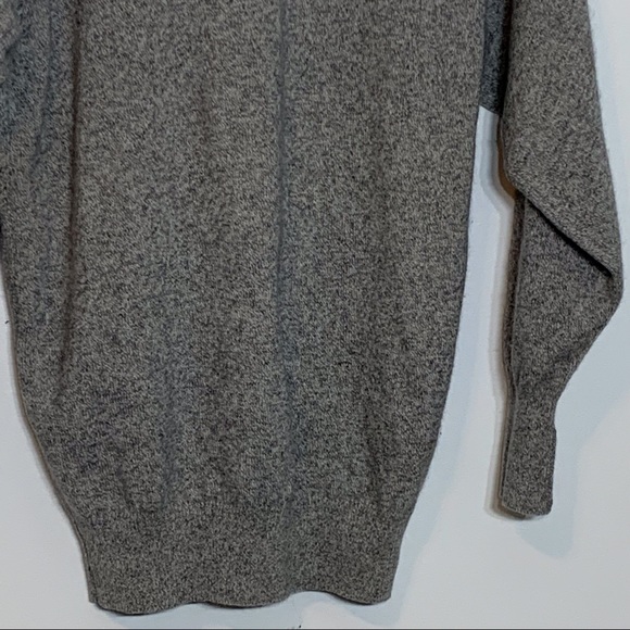 EUC Burberrys 100% Cashmere Sweater - Picture 5 of 5